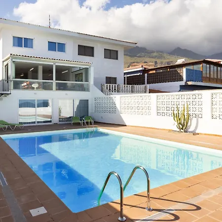 Home2book Stunning Sea Views House, Private Pool 펜션 *
