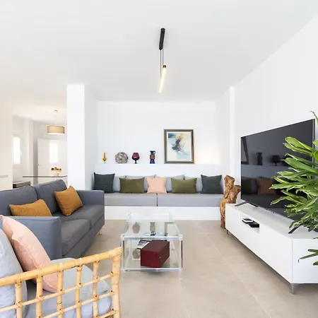 Home2book Stunning Sea Views House, Private Pool Hébergement de vacances *